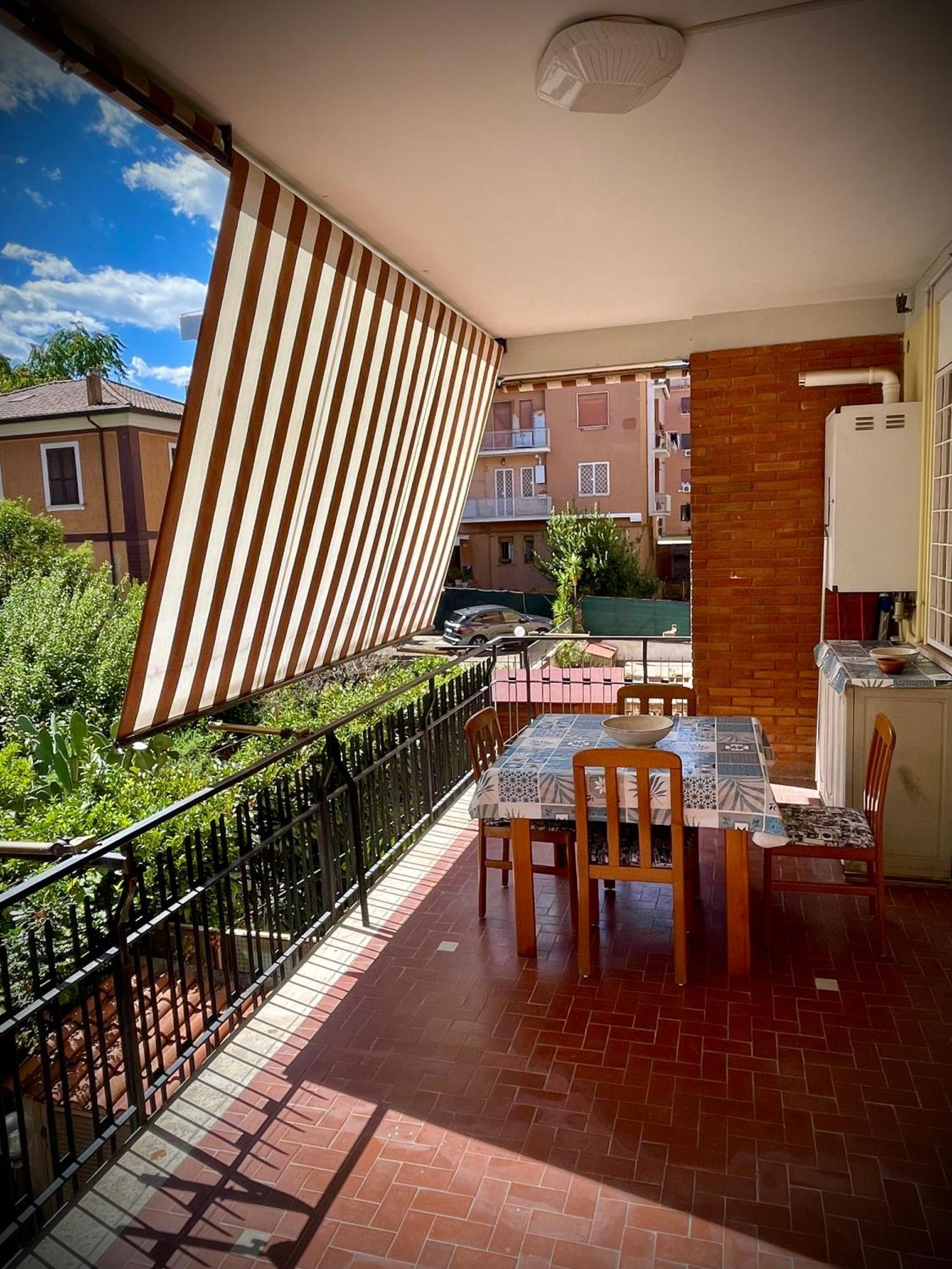 Апартаменты Domus Urbani Рим Экстерьер фото